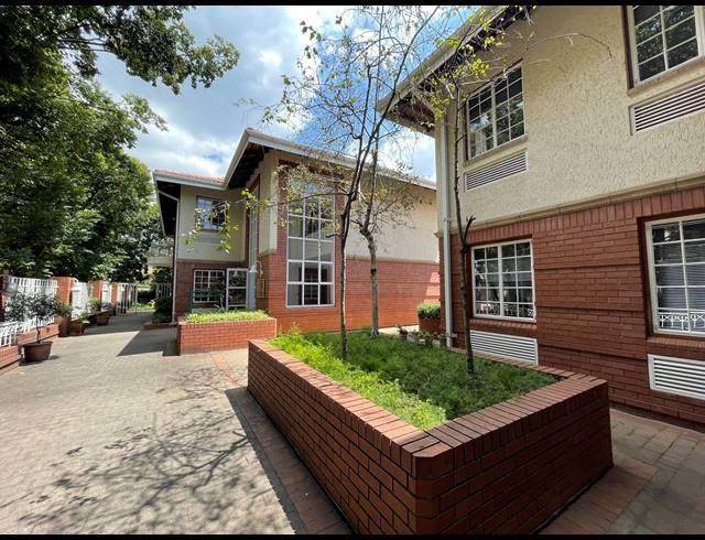 331M² OFFICE TO LET IN PARKTOWN